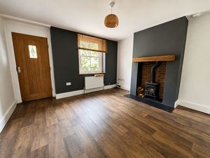 Sitting Room_20WL- click for photo gallery